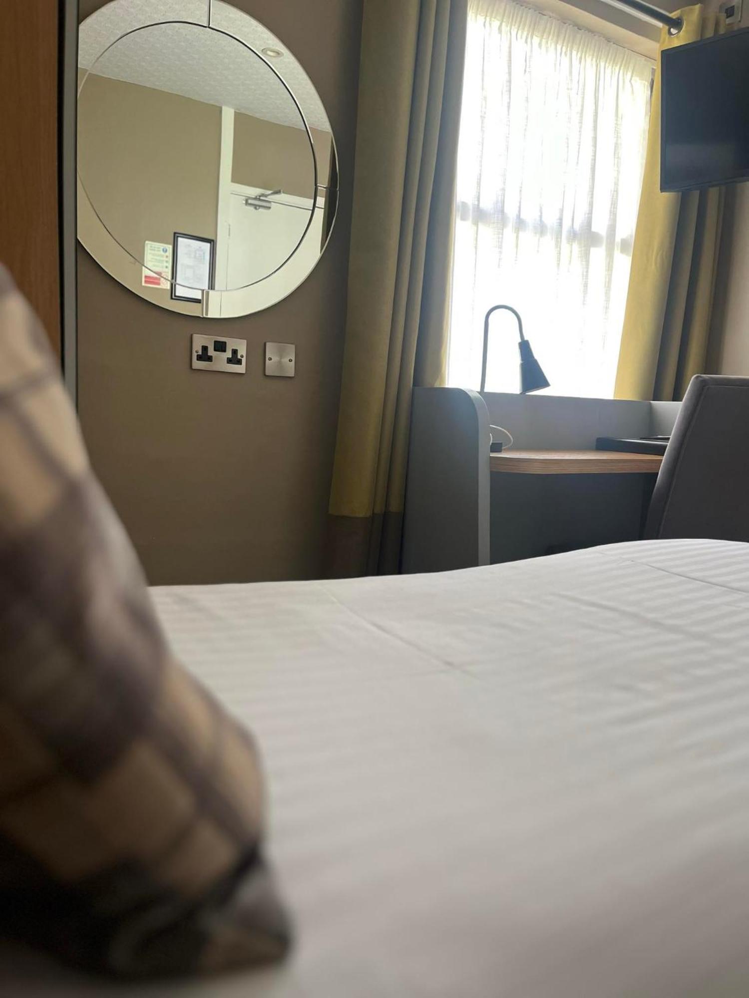 Royal Victoria Hotel Snowdonia Ланберис Екстериор снимка